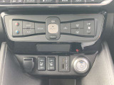◆エアコン◆温度の設定をしてAUTOボタンを押すだけ簡単。車内を快適な温度に保ってくれます