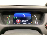 デジタル表示のスピードメーターとタコメーター、燃費やオドメーターなどの表示の他に、ホンダセンシング機能などの表示もできる多機能なマルチインフォメーション・ディスプレイです。