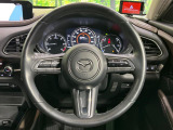 【純正革巻きステアリング】上質な革を使用することで、手にしっかり馴染みとても運転しやすいハンドルです♪