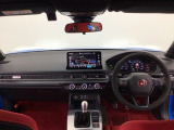 【前方視界】開放的な前方視界!運転がしやすく疲れにくいです♪窓が大きく、見通しがとっても良いおクルマですよ♪