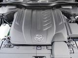 力強いトルクと高い環境性能を誇る直列6気筒ディーゼルエンジンを縦置き配置した、MAZDAの新世代プラットフォーム
