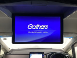 【後席用プルダウンモニター】後ろに乗車している人を飽きさせません♪ テレビやDVDビデオを見ながら楽しいドライブを♪使わない時は格納できますので、ジャマになる事もありません♪