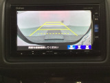 バックでの車庫入れも安心です! リアカメラが付いているバックモニター付のナビを装備しております。操作線もついており距離感も画面から確認できます。