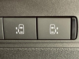 【両側パワースライドドア】小さなお子さまでもボタン一つで乗り降りラクラクです!両手に荷物を抱えている状態でもボタンを押せば自動で開閉するので、お買い物やお出かけの際にはとっても重宝します!