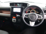 運転席廻りです。