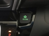 ★ECONスイッチ★ エコドライブを加速しよう!スイッチをONにすると、運転の仕方によるロスを抑え込み燃費をよくするようクルマが頑張ります(*^ー^*)燃費向上にチャレンジ♪