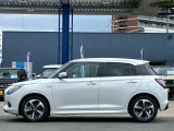 メーカー保証となります。一般保証は新規登録日より初回車検日まで(3年60,000km)、特定保証は新規登録日より5年100,000kmまでとなります。