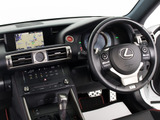 ★使いやすさや安全性を追求したステアリング周り!高級車ゆえにスイッチ類が多いのも特徴ですね!考え尽くされた配置ですぐに使いこなす事が出来ますのでご安心下さい!是非、体感してみて下さい!!
