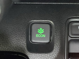 ★ECONスイッチ★ エコドライブを加速しよう!スイッチをONにすると、運転の仕方によるロスを抑え込み燃費をよくするようクルマが頑張ります(*^ー^*)燃費向上にチャレンジ♪