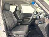 ★フロントシート★ 自然な姿勢のままでいられるシートが、運転しやすさと疲れにくさを感じさせてくれるはずです♪