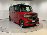 急ハンドル時に起こる横滑りを抑制し、車の姿勢を図るVSA機能を搭載。