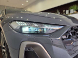 Audiが最初に採用したLEDポジショニングランプ。シャープなラインで昼間でも点けていたいと思うほど上品でオシャレです。夜間走行時はさらに目立ちます!