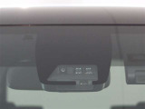 サポカーは、高齢運転者を含めたすべてのドライバーによる交通事故の発生防止・被害軽減対策の一環として、国が推奨する新しい自動車安全コンセプトです。詳しくは販売店スタッフまでおたずねください。