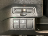 ハンドルの左下にETCがついています。高速道路の料金所の通過も楽々です。 カードの取り出しもしやすい場所についています。