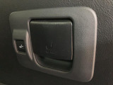 運転席ロングスライドシートも装備です!