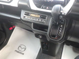A/T車です。シートヒーターも装備されております。寒い季節など重宝する装備です。
