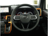 各操作スイッチなどもハンドルから手を放すことなく操作可能で安全運転に支援いたします!