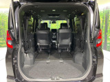 普段のお買い物や通勤、送迎等に十分な荷室スペースを確保しております。セカンドシートを倒すと、大きな荷物の積載も可能です♪