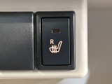 【シートヒーター】寒い日に重宝するシートヒーター!エアコンより早く温まってくれるので寒がりの人も安心ですね♪エアコンの温風は乾燥するから苦手、という方にもをおすすめです。