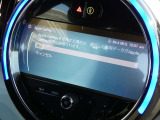 Apple CarPlay搭載!お持ちのiPhoneをナビに接続することによって、音楽を聴いたり、電話をかけたりすることができます!