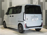 全車整備代金を車両本体価格に含んでおります。法定点検整備または定期点検を実施し、点検記録簿を発行致します。