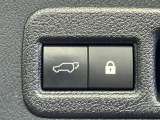 【パワーバックドア】スマートキーや運転席のボタンを押すだけでリアゲートが自動で開閉します!荷物を持っている時や、高い位置にあるバックドアを閉める際に便利な機能です♪