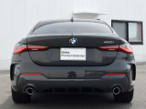 BMW individual ペイントは特殊な顔料を何層にも重ね、通常では表現できない深みのある輝きを出します