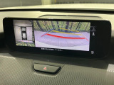 【360&deg;ビューモニター】専用のカメラにより、上から見下ろしたような視点で360度クルマの周囲を確認することができます☆死角部分も確認しやすく、狭い場所での切り返しや駐車もスムーズに行えます。