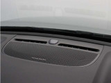 【harman/kardon】世界のオーディオファン垂涎のプレミアムサウンドシステムを搭載。原音に近い音場空間を忠実に再現。乗る人すべてに最良の音響体験を提供します。