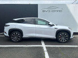 SUVながら低重心のデザイン