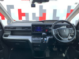インパネ全体:視界が開けて前が見やすい設計です!安全に運転できます!