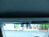 運転席・助手席頭上に書類棚があるので便利ですよ!!
