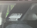 【トヨタセーフティセンス】走行中に前方の車両等を認識し、衝突しそうな時は警報とブレーキで衝突回避と被害軽減をアシスト。より安全にドライブをお楽しみいただけます。