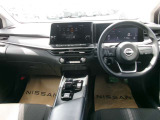 操作しやすい運転席廻り!操作パネルも使いやすい!!ドライブが楽しくなります!