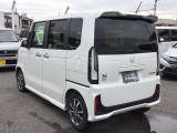 より綺麗なお車に乗りたい方には当社自慢のボディーコーティングをおススメします!細かい傷も目立たなくなり、普段のお手入れも楽になります。