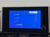 いまや必須装備「ナビゲーション」搭載!知らない場所にスイスイッとドライブ。もう、これなしではハンドルを握れませんね!でも運転中の操作は危険ですのでご注意ですね☆
