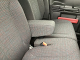 アームレストを装備
