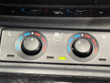 【シートベンチレーション】夏場は涼しい風でお尻や背中の熱やムレを防ぎ、冬はエアコンよりも早く温まってポカポカに!季節を問わず快適に過ごせます。