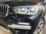 ●LEDヘッドライト:夜間走行時も良好な視界を確保し安心して運転できる高輝度LEDヘッドライトを装備!点灯速度が早く、消費電力も抑えられています。
