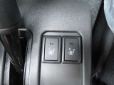運転席には寒い日に嬉しいシートヒーターがついております!スイッチ一つで切り替えができます!