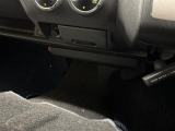 店舗にて現車の確認もいただけますので、お電話で在庫のご確認の上是非ご来店くださいませ。