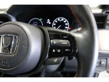 Hondaセンシングの機能のひとつ、アダプティブクルーズコントロール付!アクセルから足を離しても設定したスピードと前車との車間を保ち走行してくれます!車線維持もアシスト☆高速道路で疲労軽減ですね☆