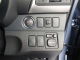 【スマートキー】を車の中に持ち込んでブレーキを踏みボタンを押すだけでエンジンスタート!キーを取り出し刺したり・回したりが無くとても便利です☆