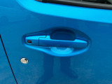 鍵を手元に持っておくことでドアハンドルのスイッチから鍵の開閉が出来ますよ☆