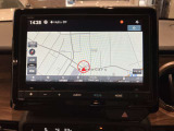8インチディーラーオプションナビとなっております。インターナビも対応しているので日本全国おでかけすることができます!