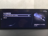 ハンドル操作をアシストすることにより車線からの逸脱回避を支援します。