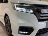 【LEDヘッドライト】ディスチャージヘッドライト(HID)と同等の明るさで、夜道や雨天走行が明るく視界良好!! フォグライトも装備で、安心感さらにUPです♪安心ドライブを楽しんで下さい♪