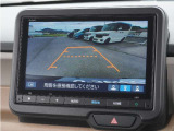 【バックカメラ】駐車が苦手な方でも安心してお乗りいただけます。リバース連動で画面が切り替わるのでとっても便利です。