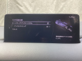 ハンドル操作をアシストすることにより車線からの逸脱回避を支援します。