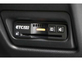 純正ビルトインETC2.0搭載で料金もらくらく通過。